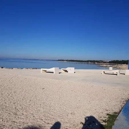 Apartament Nora Stinjan
