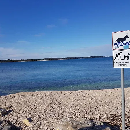 Apartament Nora Stinjan