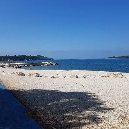 Apartament Nora Stinjan
