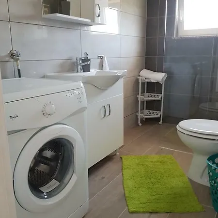 Nora Stinjan Apartment Pula