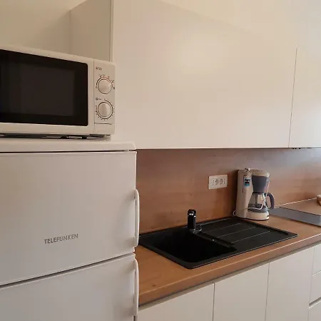 Nora Stinjan Apartment *