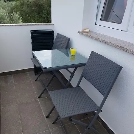 Apartment Nora Stinjan Pula