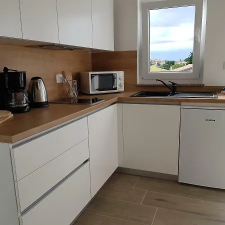 Nora Stinjan Apartment *