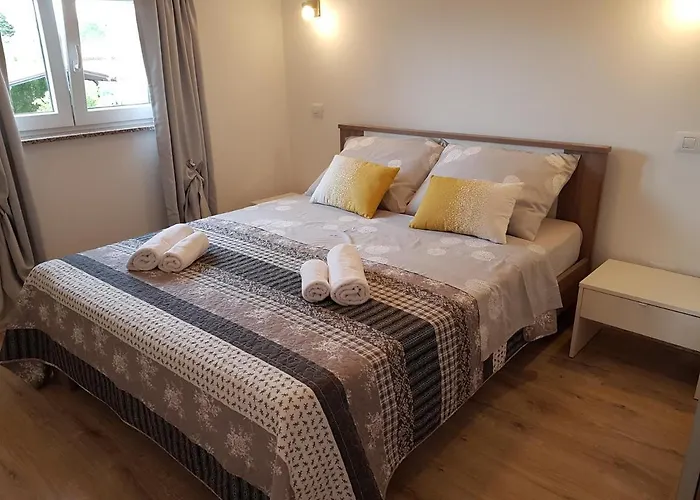 Nora Stinjan Appartement Pula