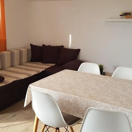Nora Stinjan Appartement