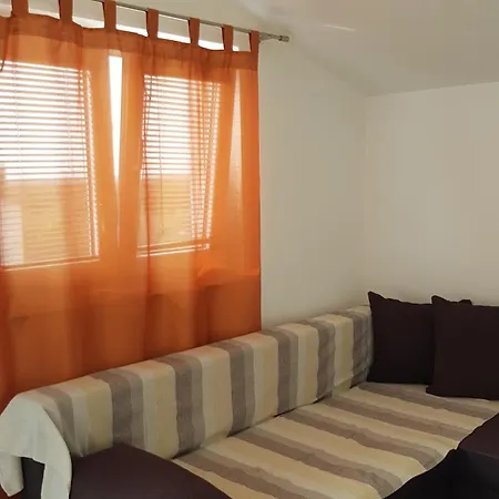 Appartement Nora Stinjan