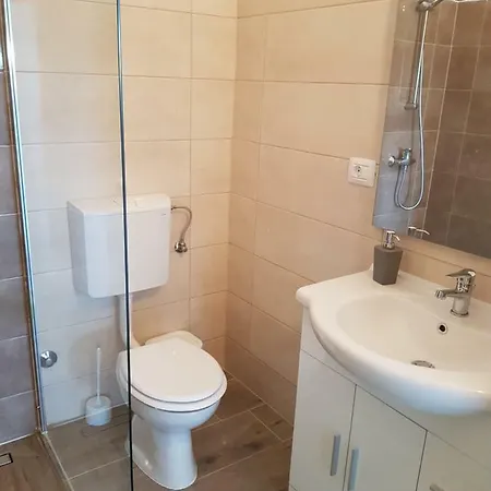 Appartement Nora Stinjan *