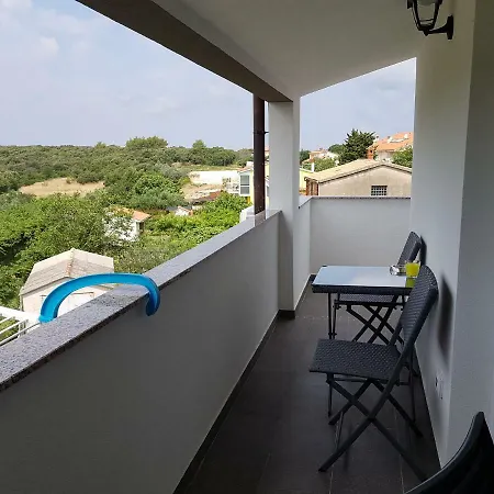 Appartement Nora Stinjan Pula