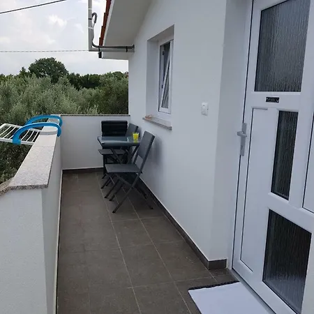 Appartement Nora Stinjan