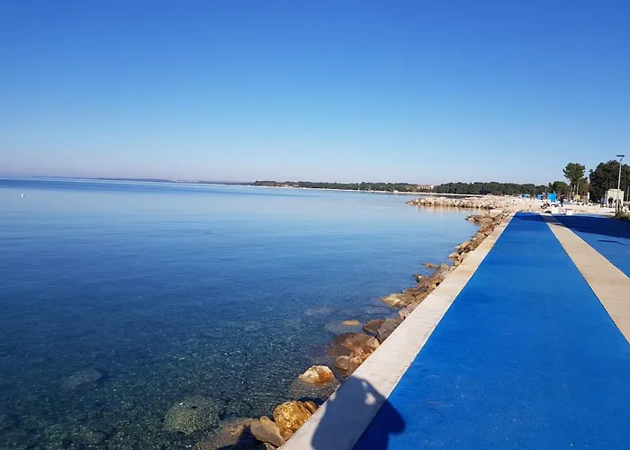 Nora Stinjan Daire Pula