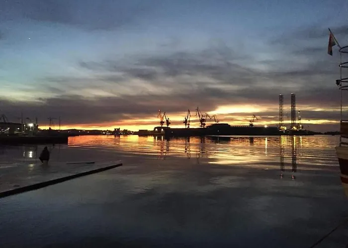 Nora Stinjan Daire *