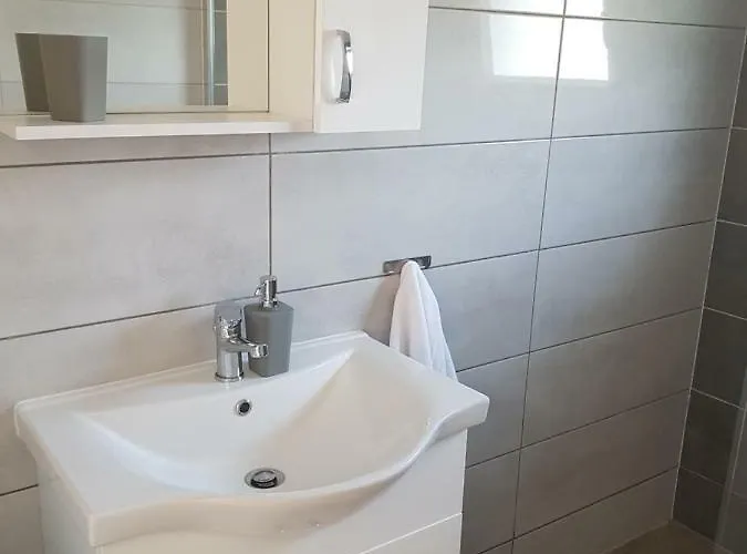 Apartment Nora Stinjan Pula