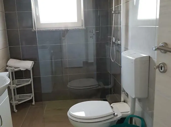 Nora Stinjan Apartment Pula