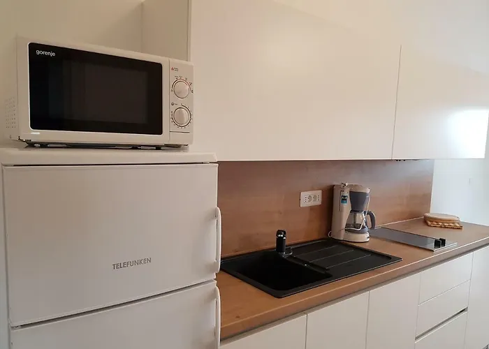 Nora Stinjan Apartment *